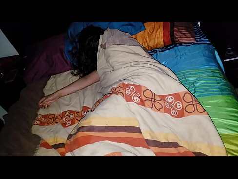 ❤️ Vicfilo kritikante sian junan duonpatrinon dum ŝi dormas. ❤️❌ Pornofilmo ĉe porno eo.filmexxx18.ru ❌️